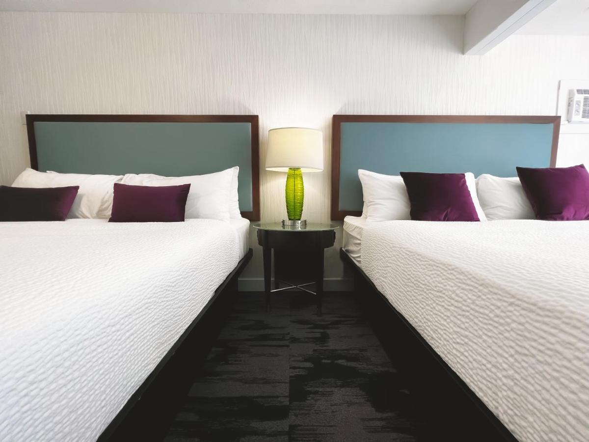 The Oceanside, A Coast Hotel Sechelt Ngoại thất bức ảnh