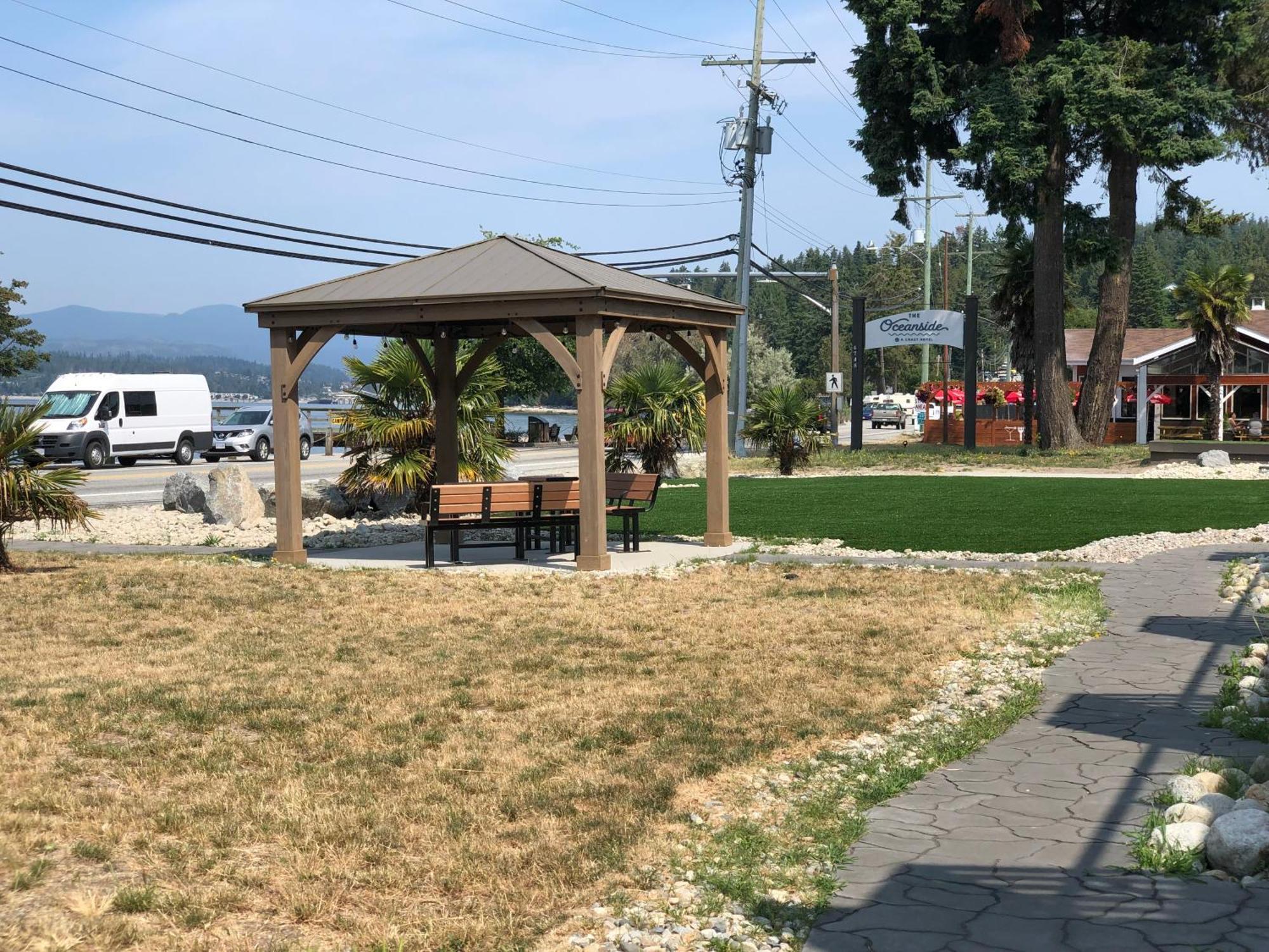 The Oceanside, A Coast Hotel Sechelt Ngoại thất bức ảnh