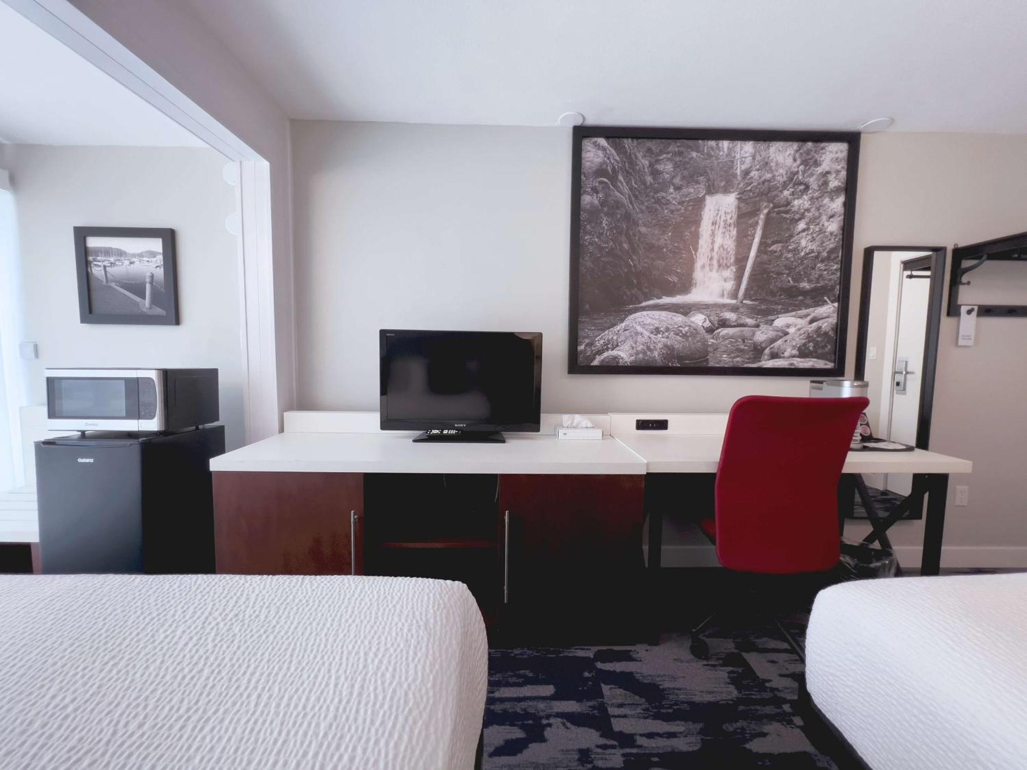 The Oceanside, A Coast Hotel Sechelt Ngoại thất bức ảnh