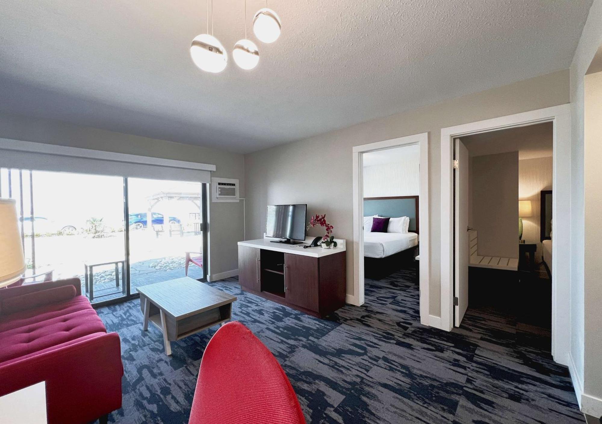 The Oceanside, A Coast Hotel Sechelt Ngoại thất bức ảnh